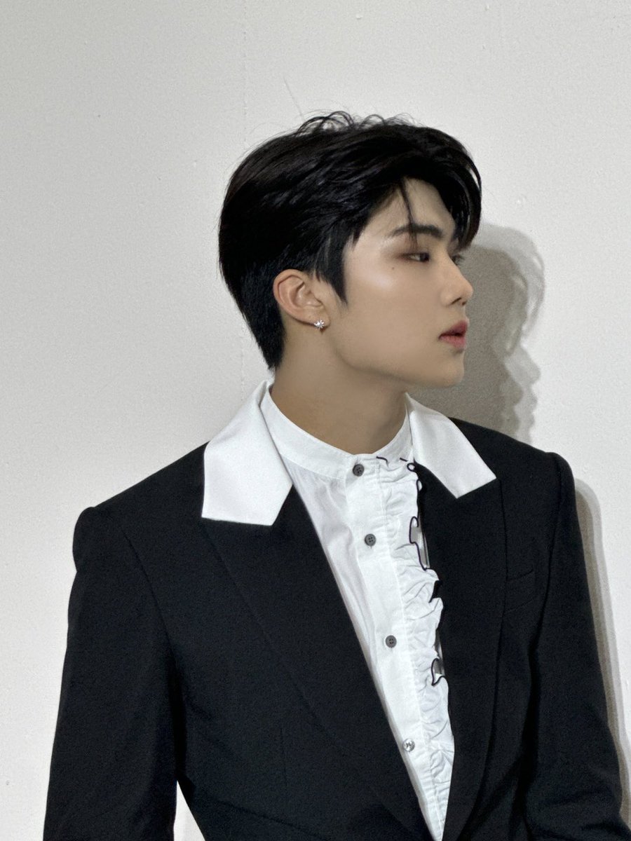 ZEROBASEONE tweet media