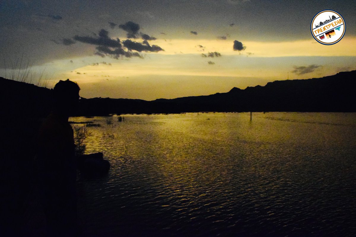 trekspedia's tweet photo. کلرکہار میں غروب آفتاب ♥️
#trekspedia #trekspediatour #tourguide #tourism #Kalarkahar #sunset #northernareasofpakistan #besttour #besttouroperator #BestTourAgency https://t.co/t5LKwMnBlP