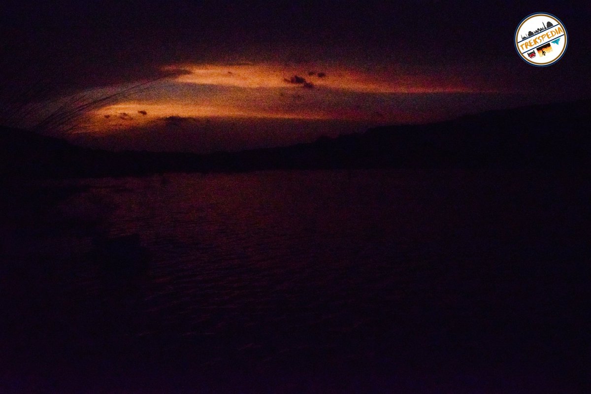 trekspedia's tweet photo. کلرکہار میں غروب آفتاب ♥️
#trekspedia #trekspediatour #tourguide #tourism #Kalarkahar #sunset #northernareasofpakistan #besttour #besttouroperator #BestTourAgency https://t.co/t5LKwMnBlP