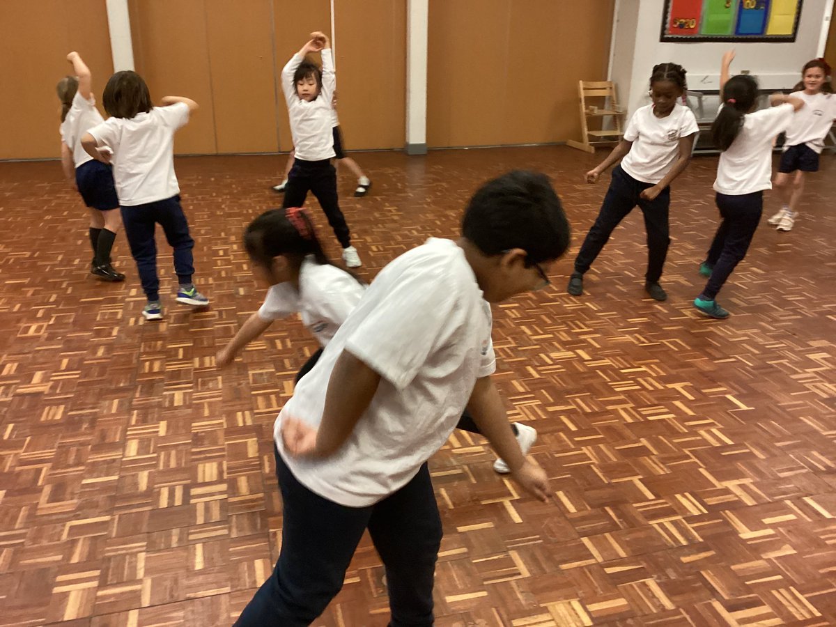 BollinPrim2G's tweet photo. @BollinSport  what a fabulous first dance session focusing on our upcoming History Topic The  Great Fire of London 🔥🔥 https://t.co/MBEKXEPqhT