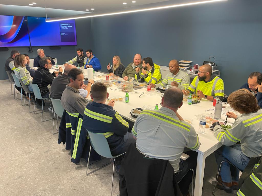 _LucaZanotti's tweet photo. Started 2024 with a visit to our McCarty threading facility in Houston. Great touring our newly revamped offices, walking the mill, and taking a deep dive into our safety performance across the US. Congrats to McCarty for their creativity and innovative spirit. #TenarisinUSA https://t.co/CWZqyNv6A5