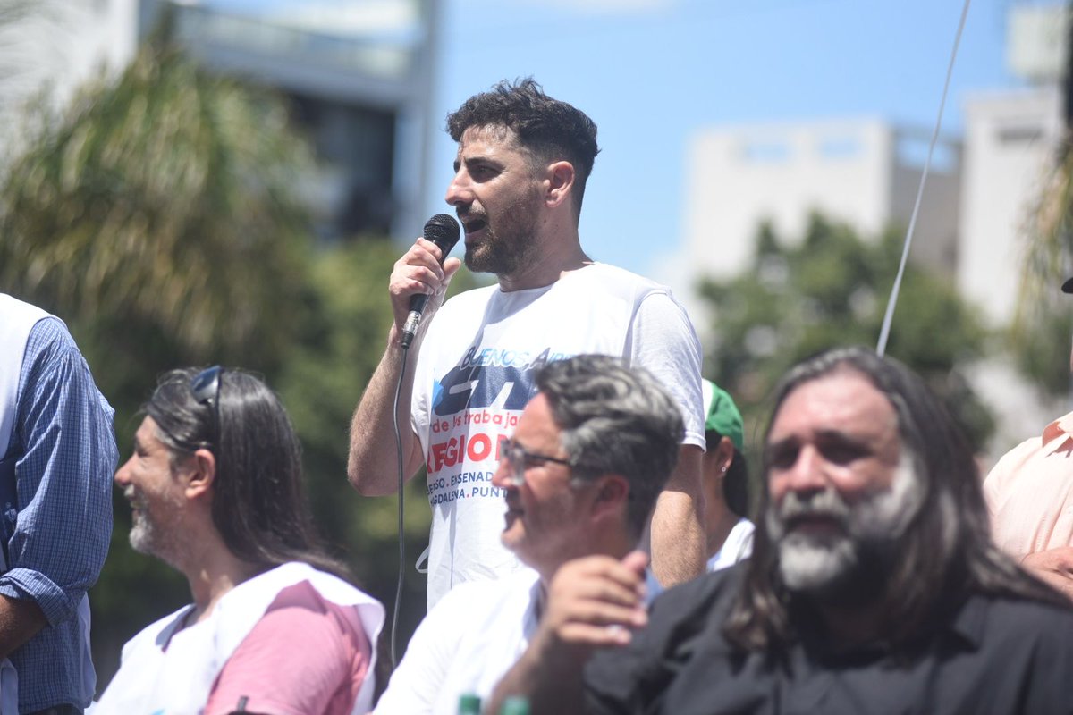 CICOP_ok's tweet photo. ⭕ Participamos este martes de un #PlenarioMultisectorial en la ciudad de #LaPlata.
Sigamos construyendo colectivamente el Paro Nacional del 24 de enero con Movilización al Congreso de la Nación.
Más info: https://t.co/9Pwm6kYdID https://t.co/ie8v14jgIl