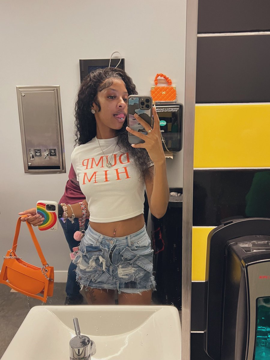 breshonnaaaa's tweet photo. Baby you da one 🧡😘 #ARepost https://t.co/UEsEjObH2J