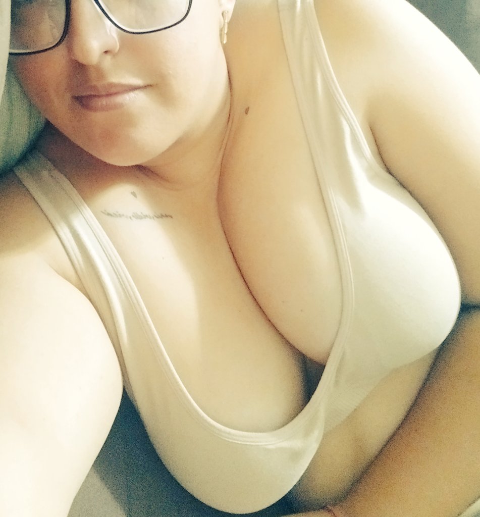 VirginFans's tweet image. Bellos y bellas levantándome #UPDATE #gettingup poco a poco de cama #bedtime #home #resting #happyday more #followers día a día mil gracias #thanks #babys #boobs #Wednesdayvibe #wednesdaythought #onlyfansgirl #onlyfansvirgin 💕👌☺️☺️