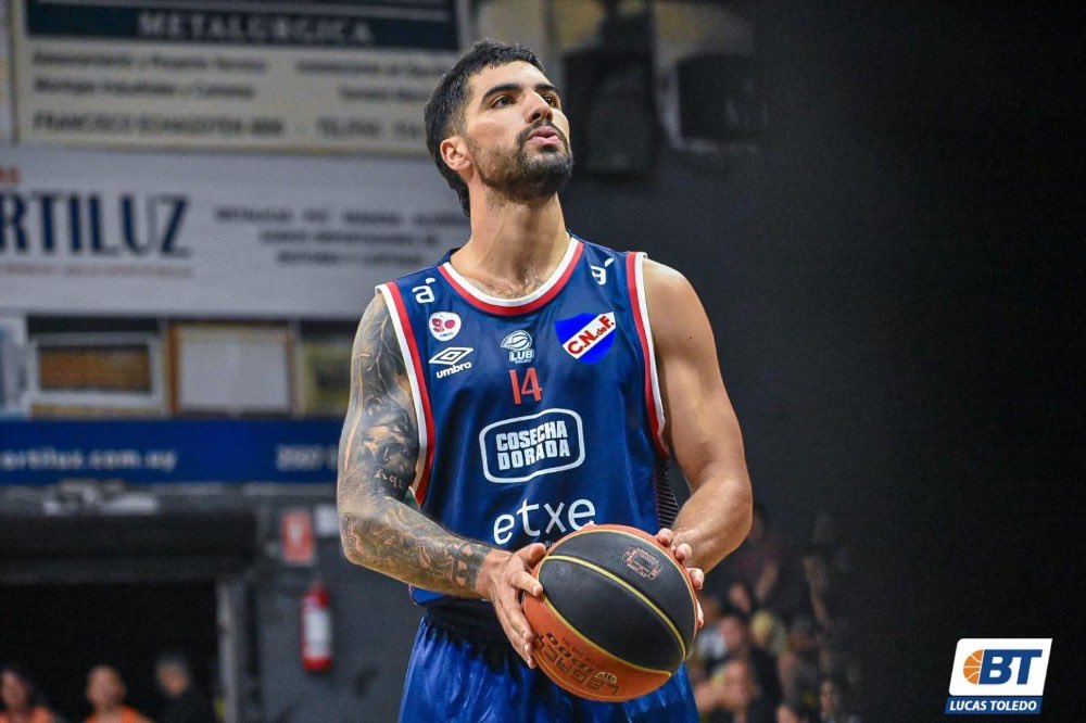 #LUBxBT | “ESTAMOS ILUSIONADOS”

Sebastián Ottonello fue fundamental en la victoria de Nacional sobre Larre Borges en calidad de visitante. El interno dialogó con Básquet Total luego del triunfo.

📝<a href="/GonzaBotta13/">Gonzalo Botta</a> 

👉 wp.me/p6K7W2-PIC