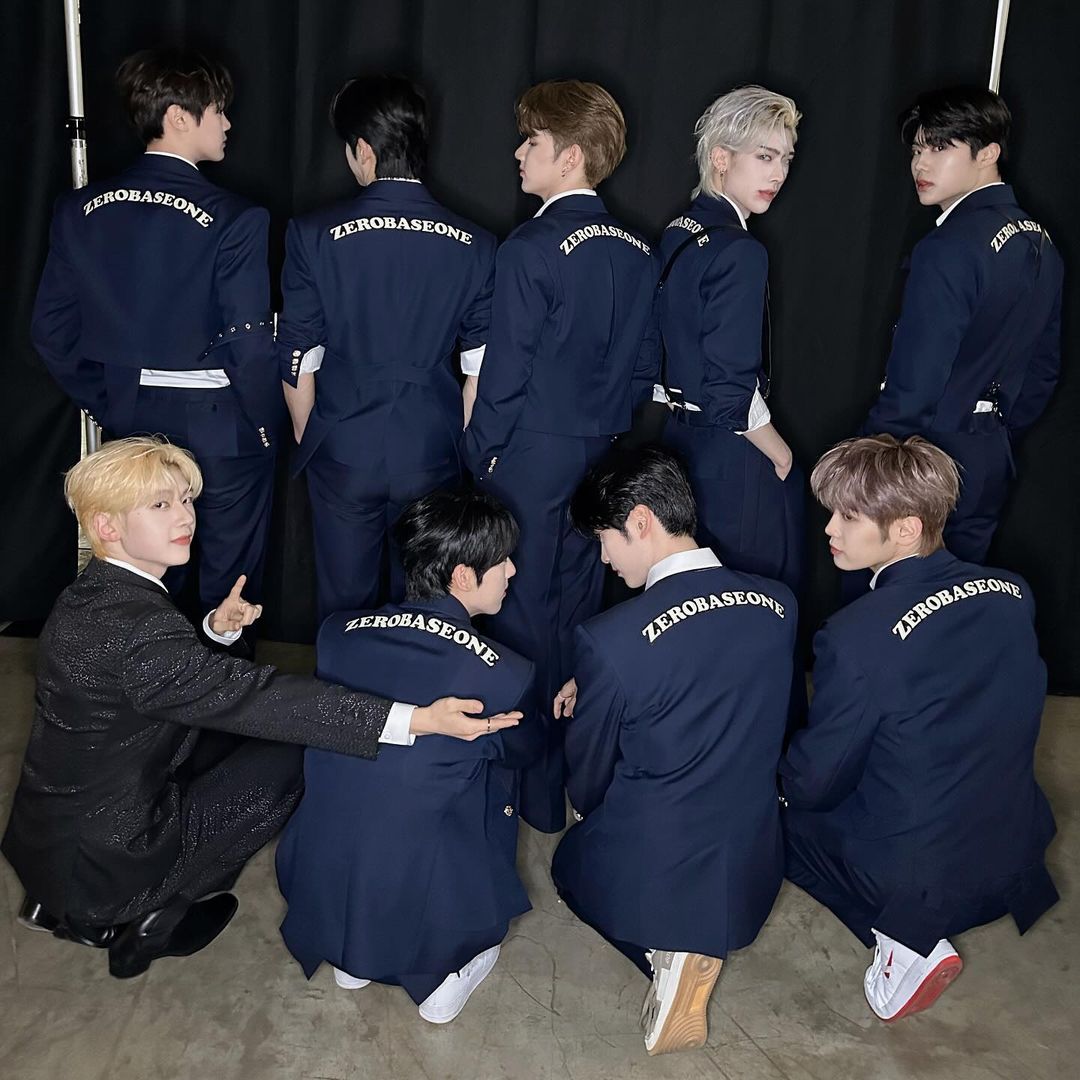DOUBLEBASEONE_'s tweet photo. [📸] zb1official instagram update

"New Kidz! ZEROBASEONE 💙"

#ZB1 #ZEROBASEONE
#제로베이스원 @ZB1_official https://t.co/AEkNLwbUib