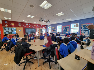 As part of the Yr 5 curriculum the children were treated to a special workshop! Each child was given a VR headset and had the experience of walking through a volcano as if they were really there.
Thank you to Daniel King from @TheEducationGroup. #VR #volcanoes #technology