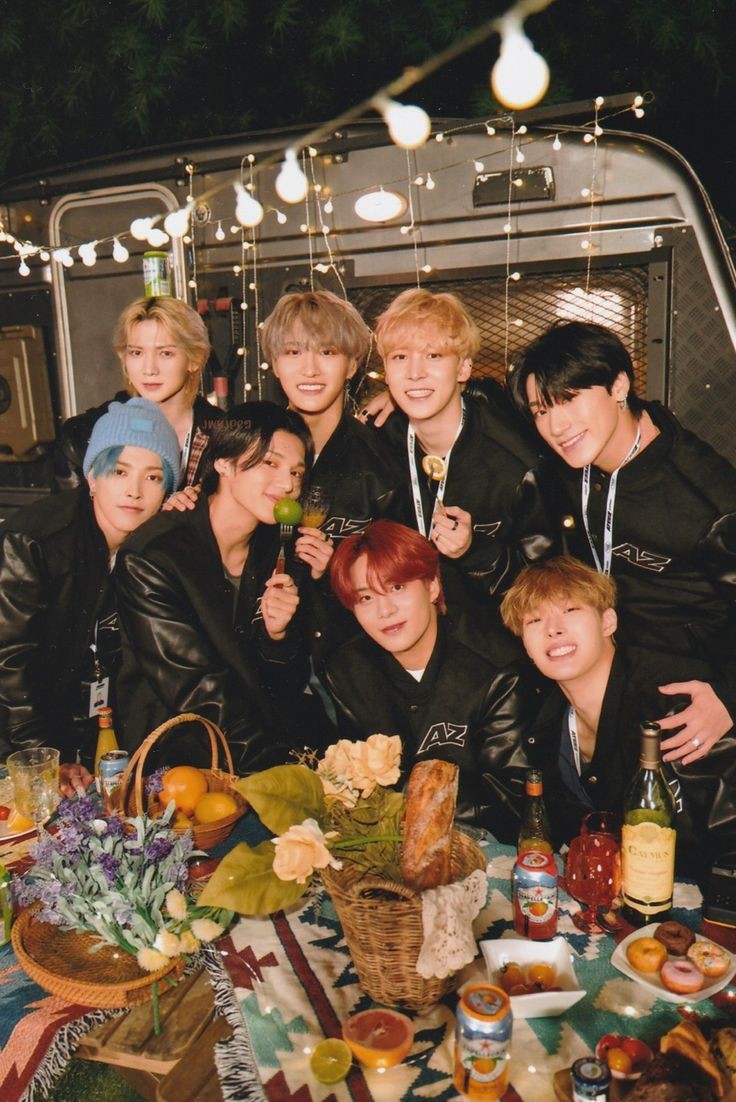 eveviridian's tweet photo. Build your own kdrama with ATEEZ - a thread 🧵 https://t.co/6pLJdk5XUh