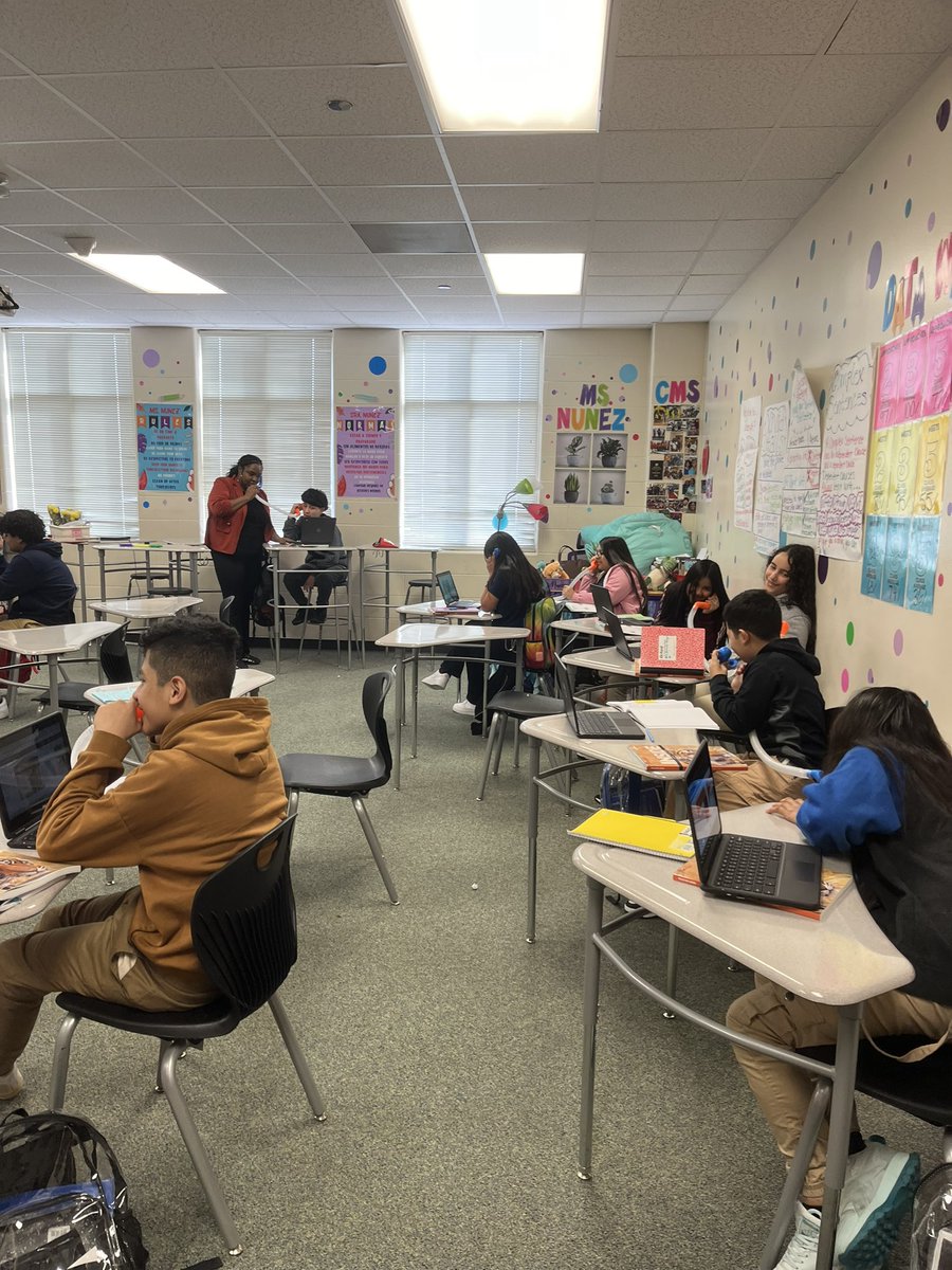 gailp15's tweet photo. It’s always a great day of learning for our EB Newcomers at Claughton MS.  The team of Ms. McGhee, Ms. Nunez, and Ms. Steven’s is simply UNSTOPPABLE!  #wearespring
@SISD_Multilingu 
@SpringISD_Super 
@ClaughtonCougar https://t.co/kOmy7pUvAA