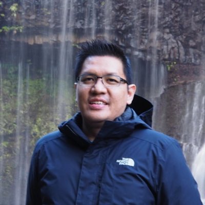 Natthasith's tweet photo. #NewProfilePic https://t.co/YXkPf2UpQD