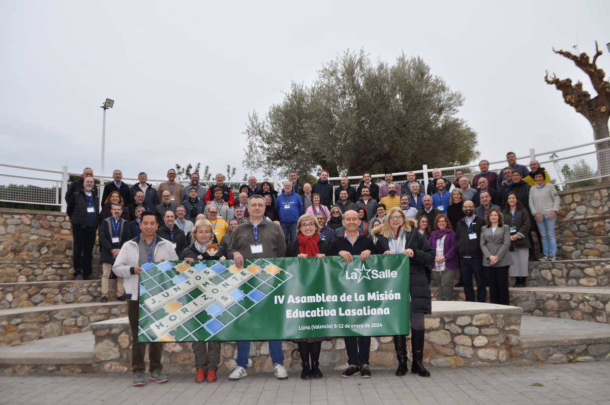 #HermanosLaSalle #IV_AMEL La Asamblea de la Misión Educativa Lasaliana (AMEL) ha reunido en Llíria a un nutrido grupo de miembros de la familia lasaliana. Durante estos días, juntos, están poniendo las bases para seguir haciendo realidad el sueño de san Juan Bautista de La Salle.