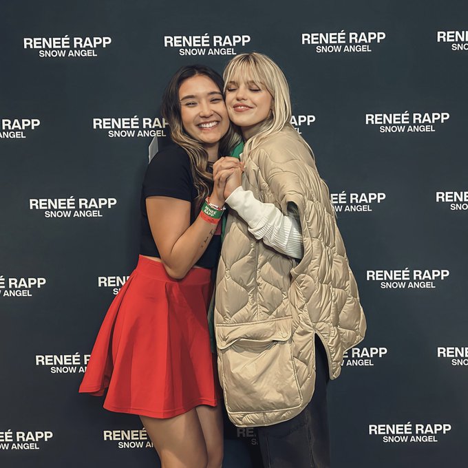 Watch emily 🩷🧡🩵💜's leaked NSFW photo on TwXstars