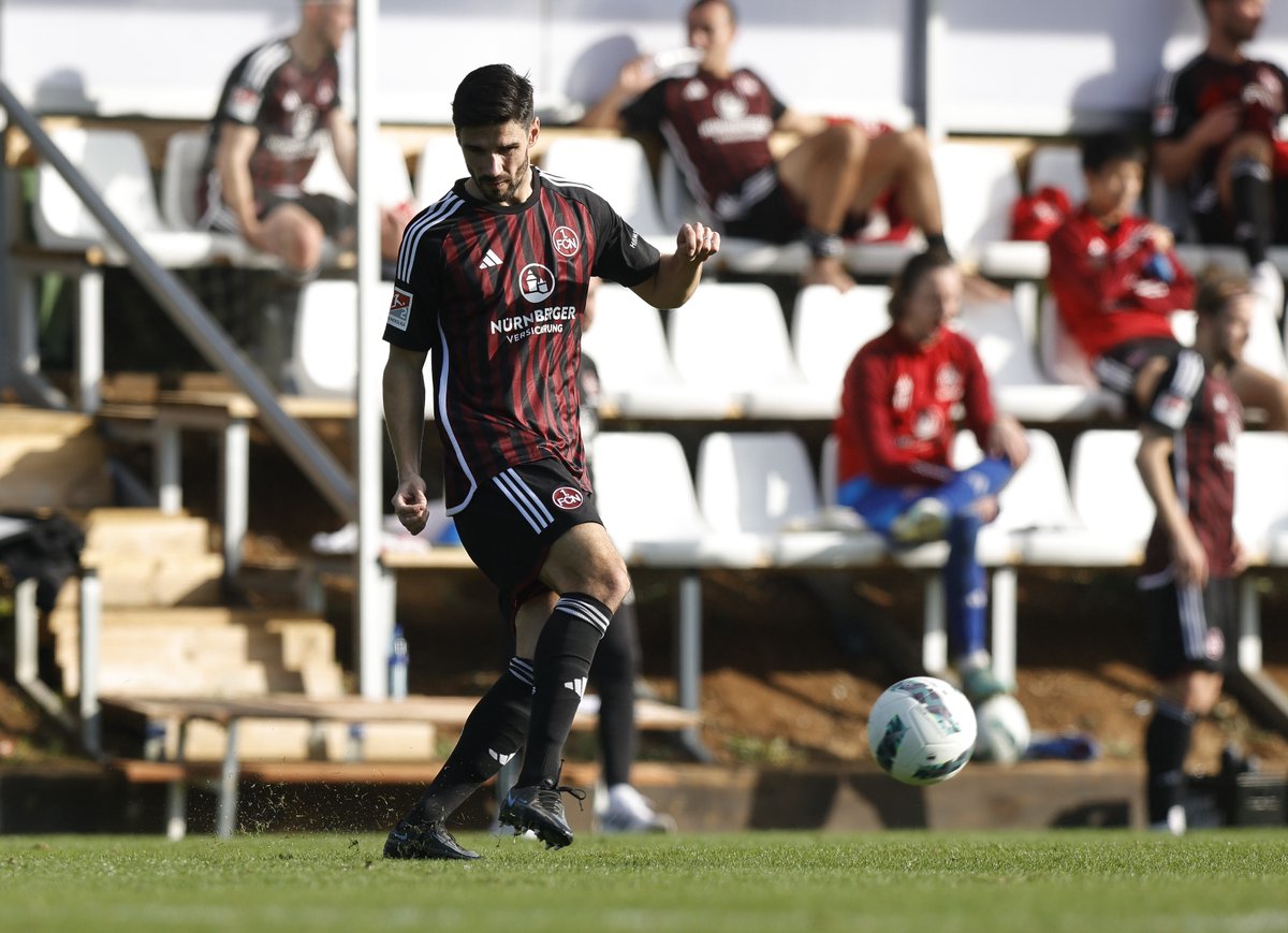1. FC Nürnberg tweet media