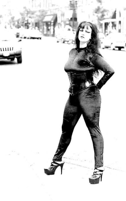 20 years ago - 2004 - by lost coast photo - Belmont Ave - right by The Alley Chicago - currently, that<a href="/tag/lingerie"class="tags"><span>#lingerie</span></a><a href="/tag/glam"class="tags"><span>#glam</span></a><a href="/tag/glamour"class="tags"><span>#glamour</span></a><a href="/tag/modeling"class="tags"><span>#modeling</span></a><a href="/tag/portraitphotography"class="tags"><span>#portraitphotography</span></a>