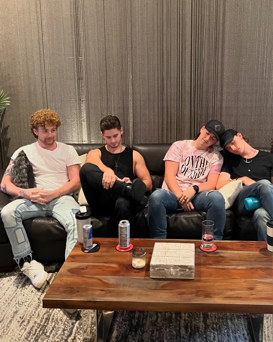 On The Outside ~ OTO tweet media