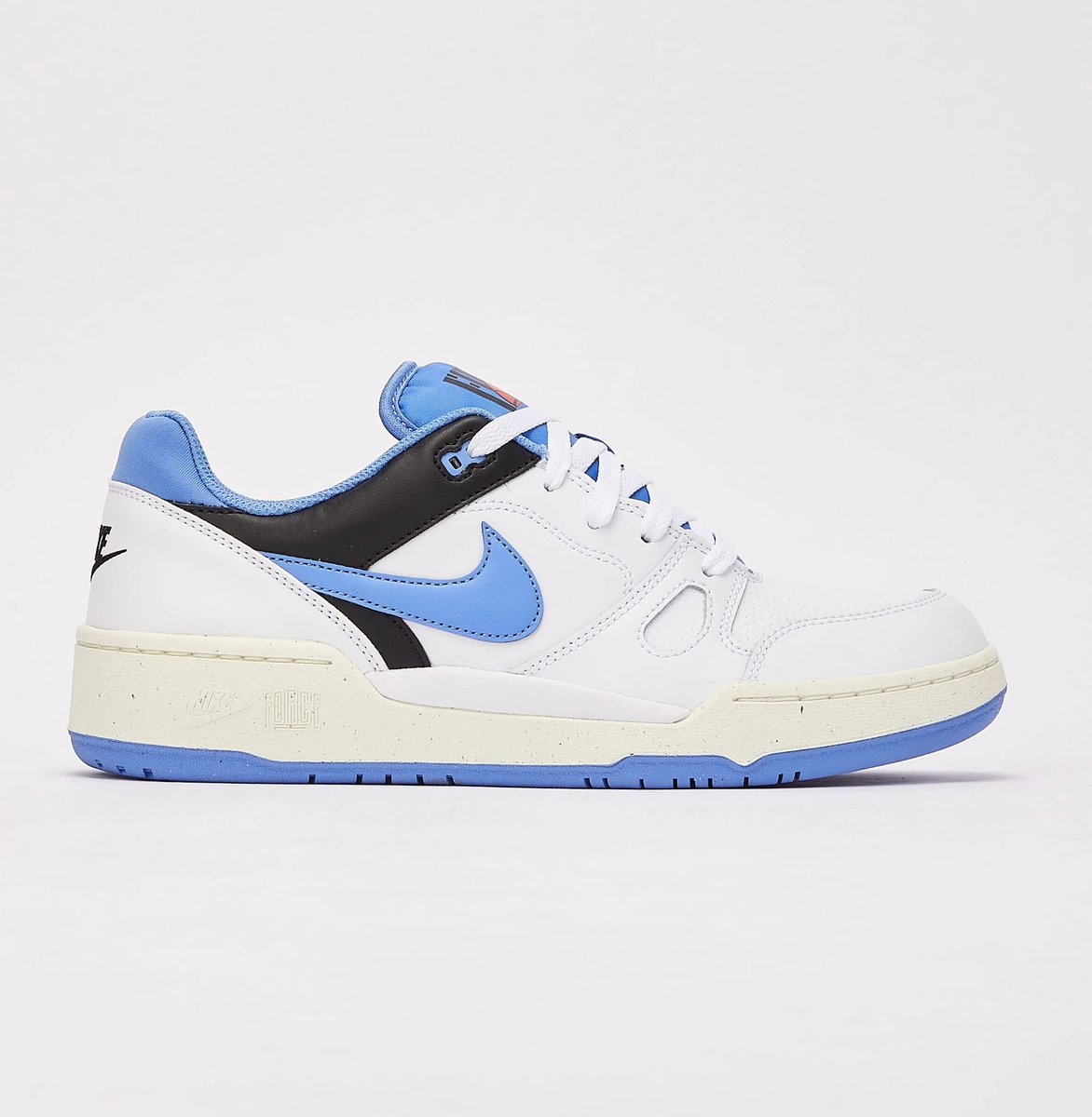 SneakerShouts's tweet photo. Over 40% OFF + free shipping on the Nike Full Force Low "Polar Blue" 

BUY HERE: https://t.co/U0layTUIKT https://t.co/l7SEhAHERe