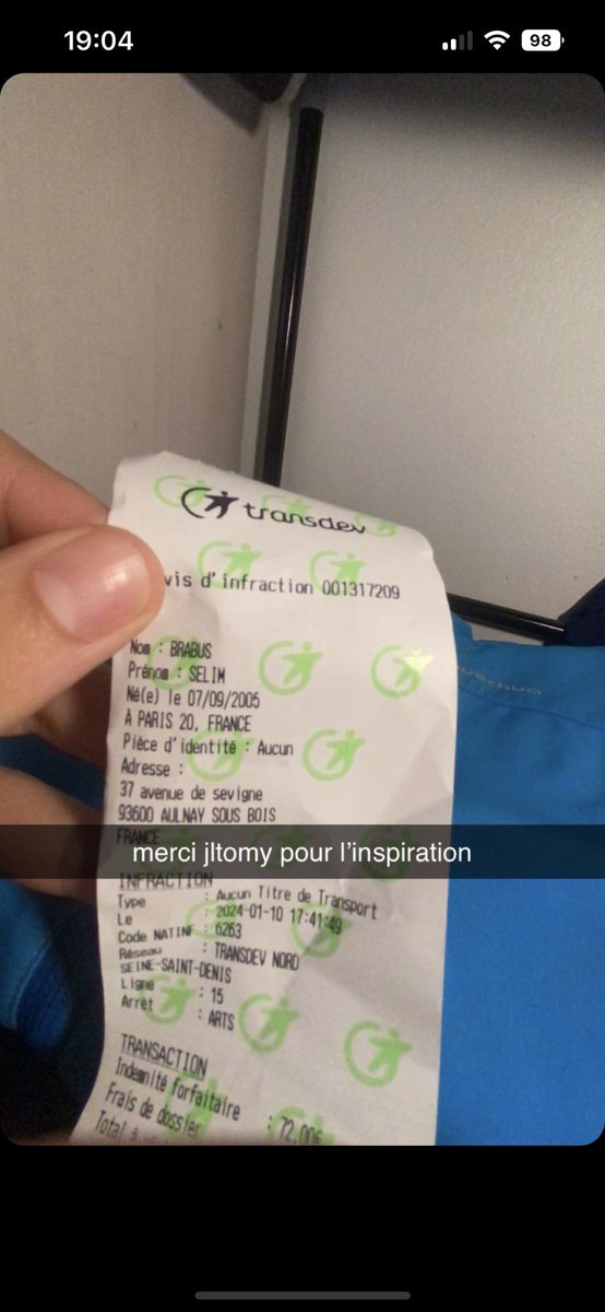 bilal_92s's tweet photo. Wallah y’a un mec il a fraudé le train regardez le blase qu’il a donné ce fou https://t.co/WtLWZ8Fppo