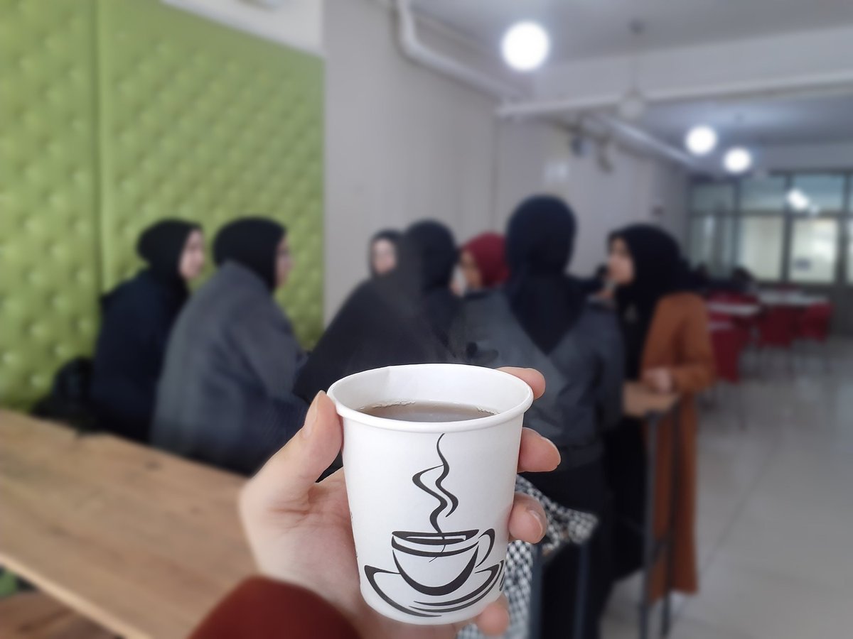 tugva_usak's tweet photo. Dışarda Arama Kantindeyiz ! mottosu ile bütün fakülte kantinlerimizde kardeşlerimiz ile buluşmaya devam ediyoruz 💫

Gelecek hafta bir başka kantinde buluşmak üzere. 

#KampüslerBizeEmanet https://t.co/oVETZyhZtF