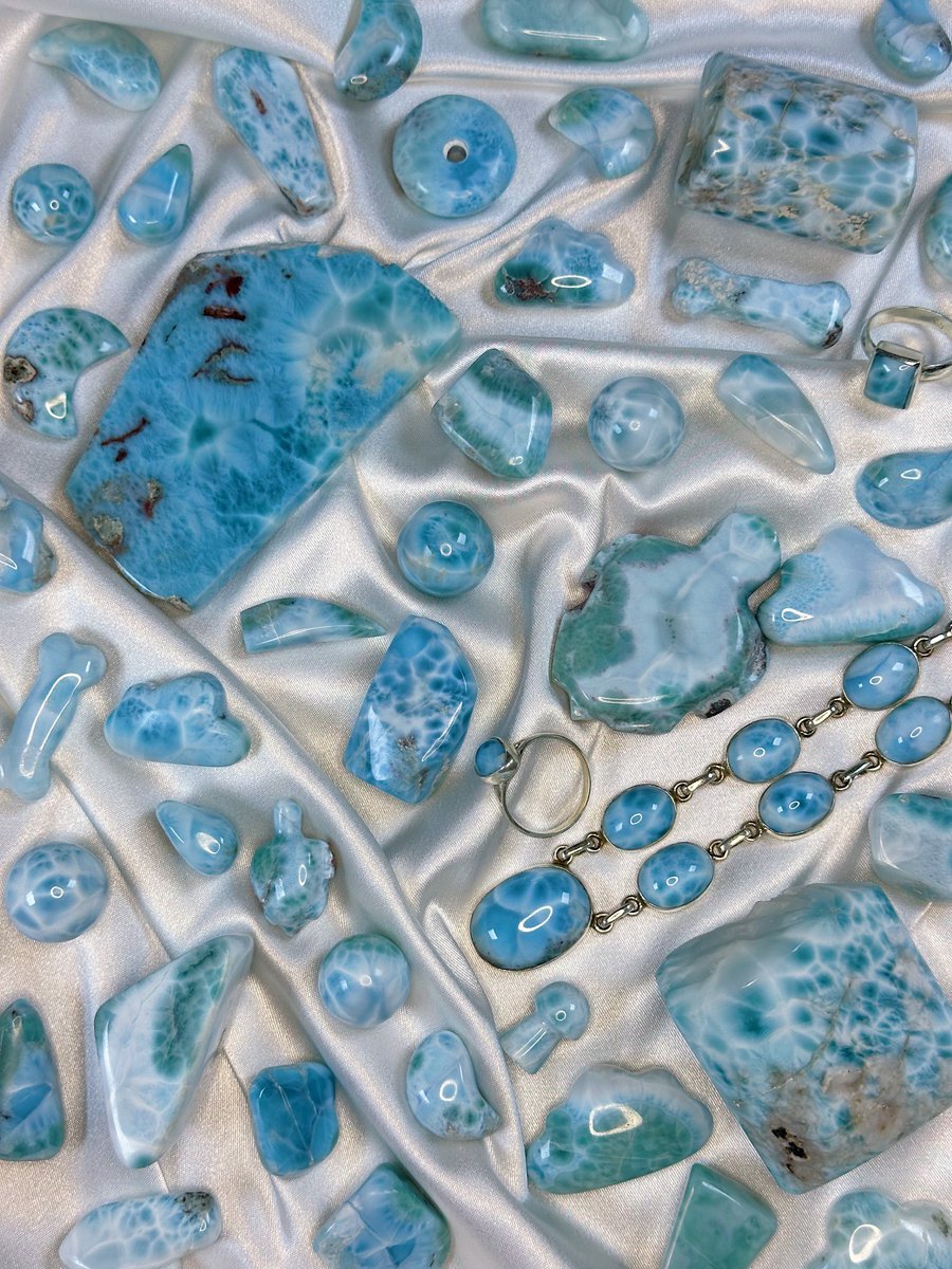 artbyjacstudio's tweet photo. Larimar 🧊💎❄️ https://t.co/C5vWtXbnA0