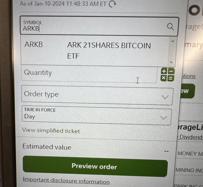 BitcoinMagazine's tweet photo. JUST IN: 🇺🇸 VanEck and ARK 21Shares spot #Bitcoin ETFs have listed on Fidelity's website, but unable to officially trade yet.

Still awaiting SEC approval. https://t.co/A5EhOUQG3u