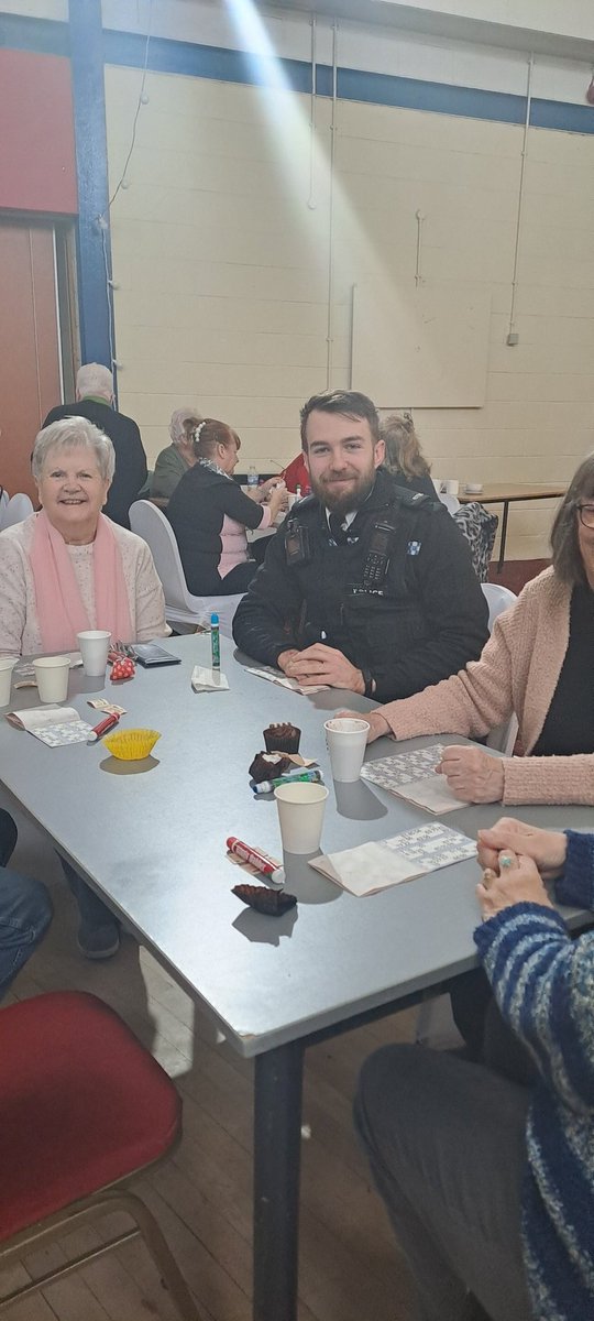 KellyKelly908's tweet photo. Thank you for your Visit today Inspector Nicola Hamilton,Lee Valley Pensioners enjoyed your company.
#SupportingNeighbourhoods
#CommunityWorkingTogether
❤️ https://t.co/tncZh8u0b8