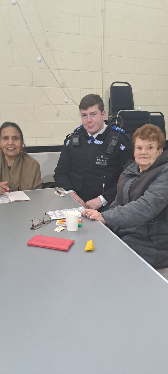 KellyKelly908's tweet photo. Thank you for your Visit today Inspector Nicola Hamilton,Lee Valley Pensioners enjoyed your company.
#SupportingNeighbourhoods
#CommunityWorkingTogether
❤️ https://t.co/tncZh8u0b8