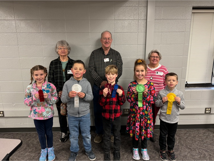 Concord_ES's tweet photo. Congratulations to these students whose Science Fair projects received top honors for their grade level. These projects will be moving on to the district science fair in February. #LeadonEastSide https://t.co/4TNuJb9KPE