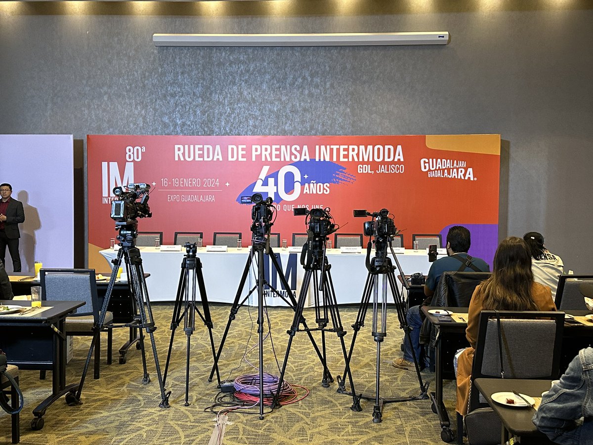 ahtziricardenas's tweet image. #Guadalajara capital de la moda en #México 👍🏼

Porque la moda también hace historia y mi ciudad es punta de lanza en América Latina. 

👗Por comenzar rueda de prensa de @Intermoda en su edición número 80. 

#Intermoda
