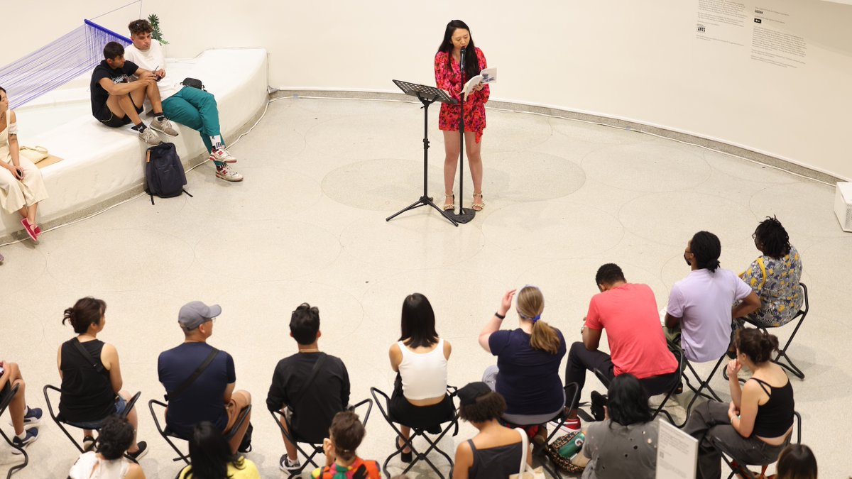 In collaboration with @POETSorg, the @Guggenheim is seeking a contemporary poet with a strong interest in art & public engagement for its Poet-in-Residence position. Applications are being accepted online through 1/31/24: guggenheim.org/initiatives/gu…