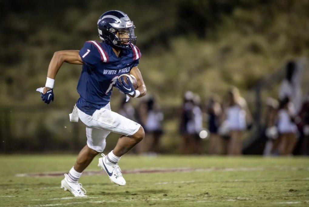 phenompreps's tweet photo. Sleeper ATH @CJEarl15 has been rated a 3⭐️ prospect on @phenompreps !! CJ is a baller and the fact that is has no offers is mind blowing. The kid just knows how to make plays in all phases of the game. Explosive and agile, he is dangerous in space. College coaches check CJ out. 

Profile: https://t.co/SHqYAecJwN