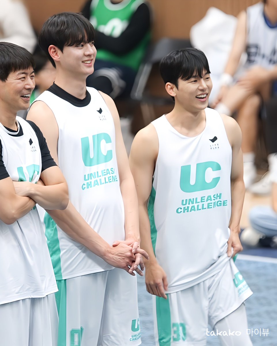 insootaka0506's tweet photo. 2023.12.16 UNLEASH CHALLENGE🏀
チームの方達との一コマ😊
@k10208888
웃는 모습이 멋져요🥰👍🏻
#LIFEPLUS #라이프플러스_스포츠 #언리쉬챌린지
#UNLEASHCHALLENGE
#농구 #농구이벤트
#강인수 #인수 #KangInsoo #insoo #カンインス #インス
#마이네임 #myname https://t.co/zfTSPhim9B