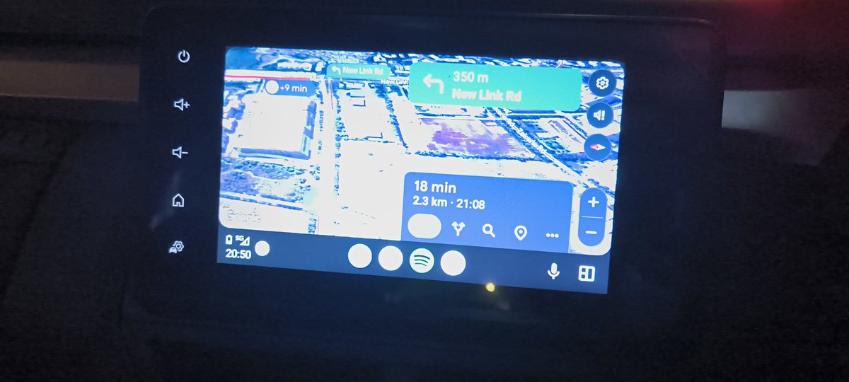 sandeepvarma15's tweet photo. @MTPHereToHelp 
Why is there a big jam from Infinity Mall to Link Road, and then to Mith Chowki at 2049 hrs?
Traffic is standstill &amp; @googlemaps is just showing a yellow line?
@mybmcWardPN https://t.co/kR2BuQRu2F