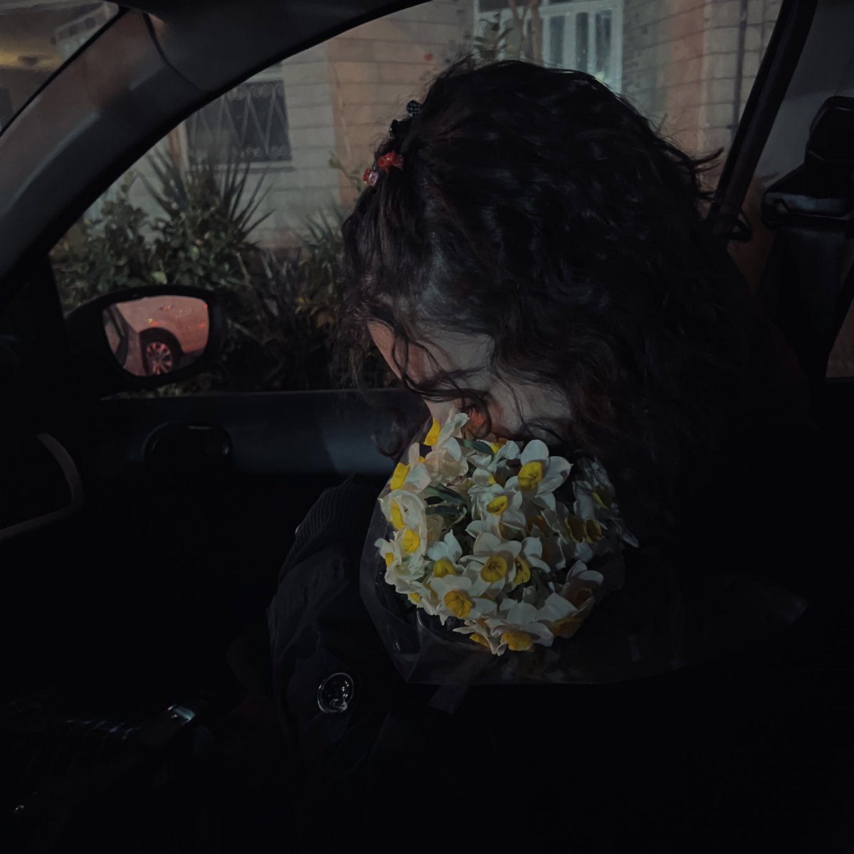 moontaab_'s tweet photo. من برای ۹ ماه متوالی خوشحال بودم 🤍🐝 https://t.co/VvYtEjfy4A