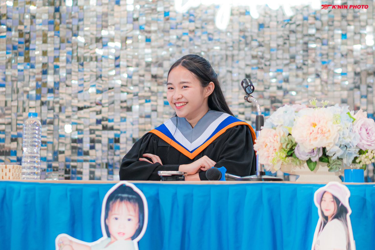 KNinPhoto's tweet photo. Congratulations 🎊 P.3 #CGM48 #LookkedCGM48 #LookkedGraduation https://t.co/F3egrv2Jyc