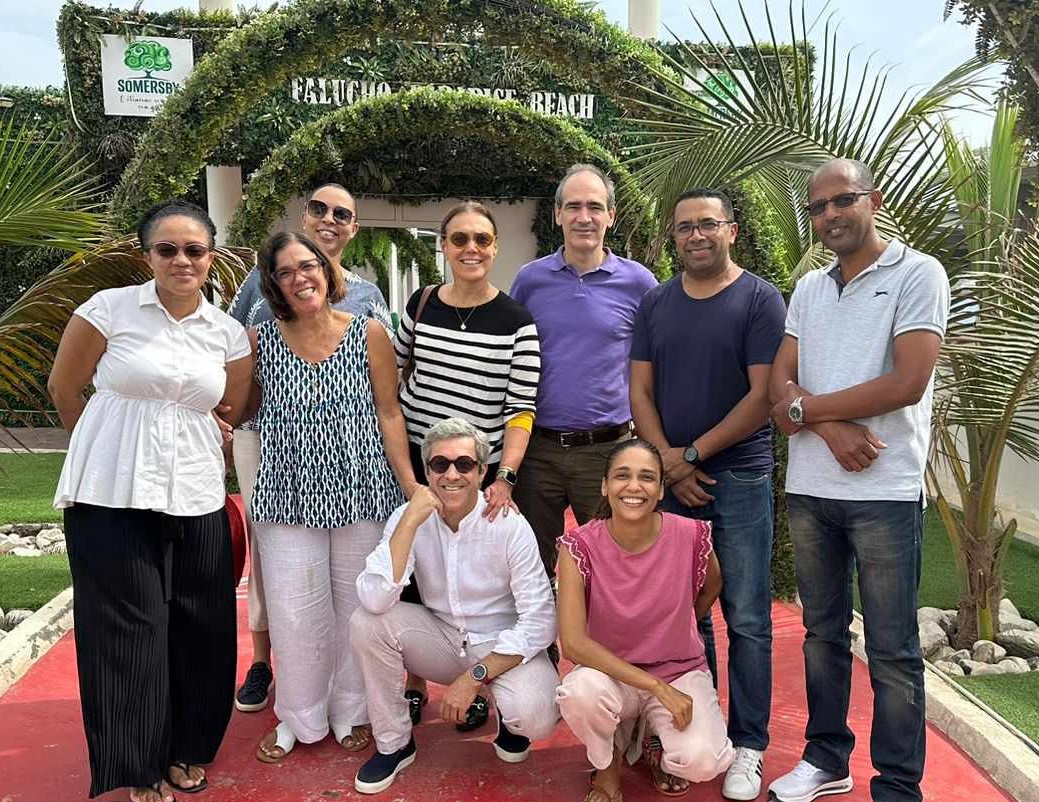 UNCaboVerde's tweet photo. Having the spirit of always improve, doing more & better for #CabeVerde, RCO team were together in our annual retreat, for a critical but constructive analysis of our work in 2023, the results achieved & define priorities for 2024.
#bettertogether #djuntamon #UNCaboVerde https://t.co/OVOshZipZB