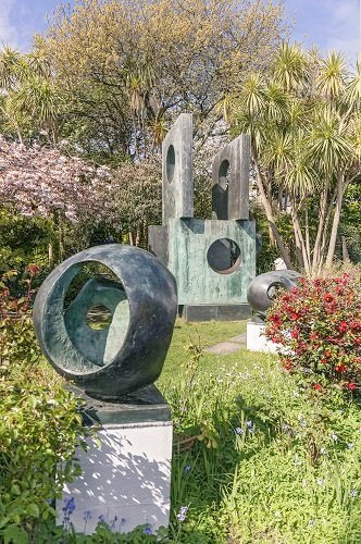 The #BarbaraHepworth Museum and Sculpture Garden in St Ives, Cornwall, UK #WomensArt