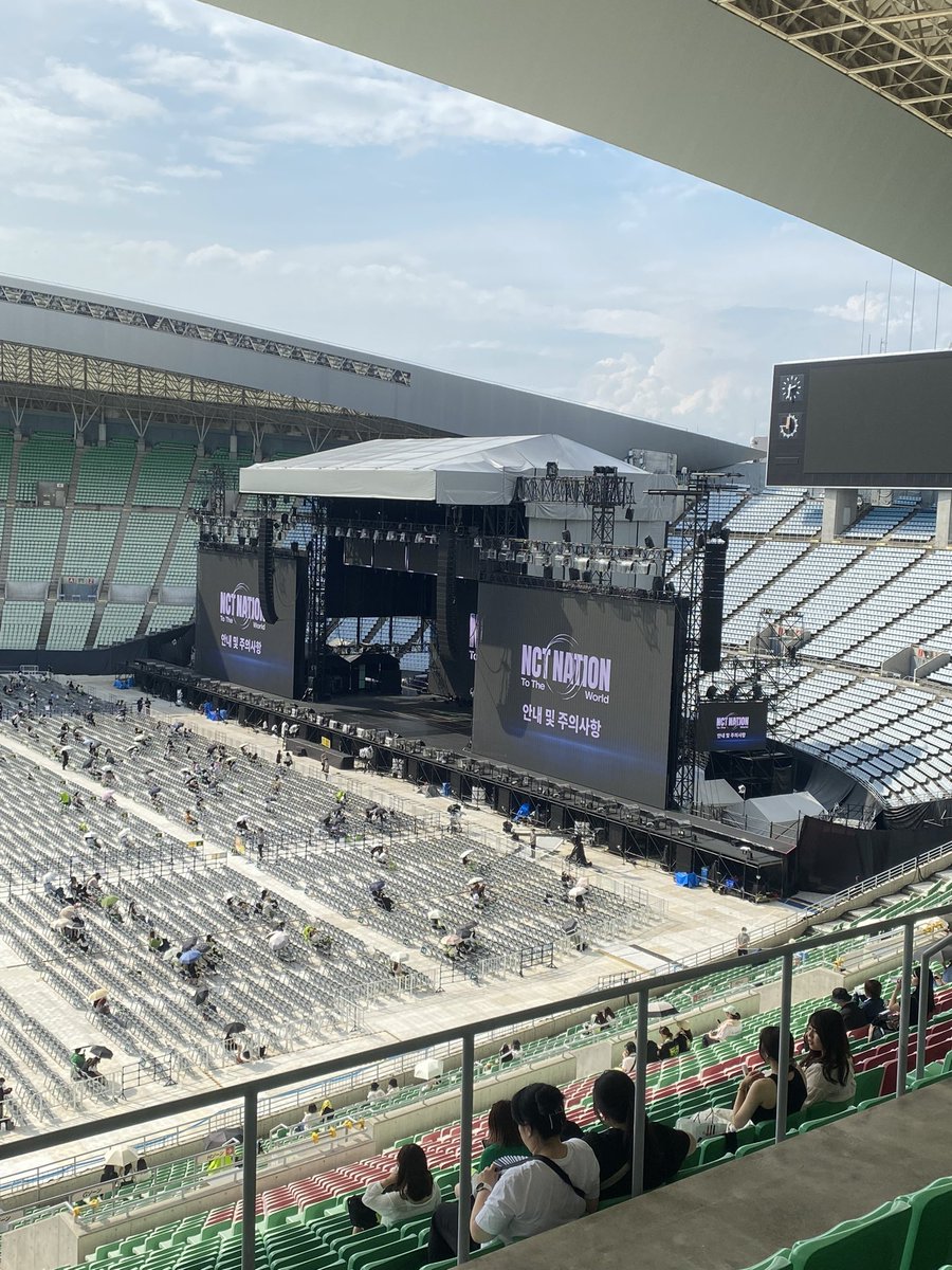 my99_S2's tweet photo. 9/9.10  엔시티  콘서트 
             오사카의 얀마 스타디움
9/17     엔시티  콘서트
             도쿄의 아지노모토 스타디움
11/24    세븐틴  콘서트
             사이타마의 베루나 돔 https://t.co/KzGbqfYfpb
