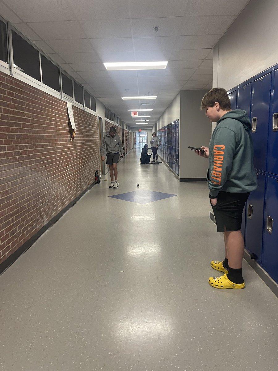 ONeillEagles's tweet photo. Mr. Morrow’s 8th grade science calculating average speed with @SpheroEdu https://t.co/3rCZEaupZh
