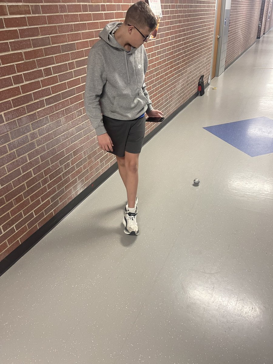 ONeillEagles's tweet photo. Mr. Morrow’s 8th grade science calculating average speed with @SpheroEdu https://t.co/3rCZEaupZh