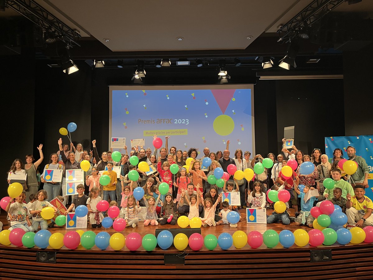 affac_cat's tweet photo. 🏆 Famílies, aquest pot ser el vostre any per guanyar els #PremisaFFaC!
✏ Us recordem que ja podeu presentar els projectes que heu impulsat des de les AFA a la 12a edició del concurs.
Consulteu les instruccions i el formulari de participació aquí 👉https://t.co/LXGDUzO2Xl https://t.co/wnkR4PxLOH