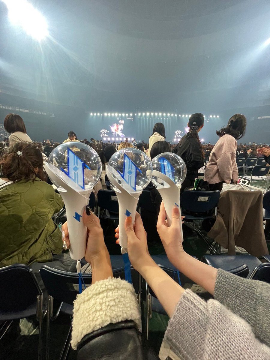 my99_S2's tweet photo. 11/25 제이오완 콘서트
          오사카의 교세라 돔
11/26 엔시티드림　콘서트
          요코하마의 K 아레나
12/3   세븐틴   콘서트
          나고야의 반테린 돔
1/7.8   엔시티127  콘서트
          나고야의 반테린 돔 https://t.co/wp073zCg2l