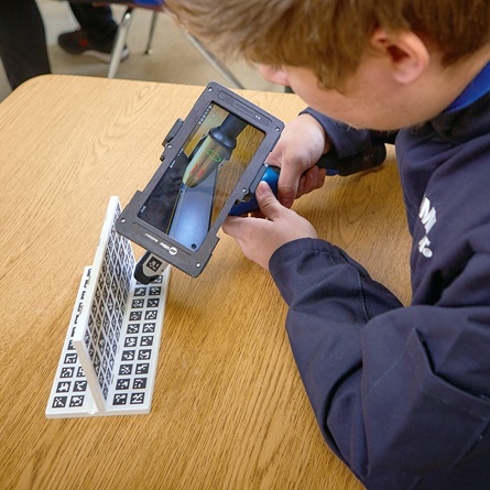 Introduce students to #welding early with the MobileArc from Miller! 

Check it out: atsmich.com/product-catalo…