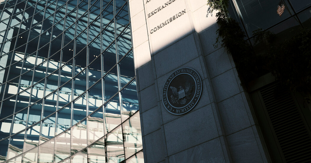 5x5_LLC's tweet photo. NYT - A Hack of the S.E.C.’s Social Media Account Caused a Bitcoin Frenzy, Briefly
The X account of the Securities and Exchange Commission announced the approval of an investment product linked to Bitcoin. It wasn’t true. https://t.co/g3LvQjPCMb https://t.co/fDrlLbh1Ef
