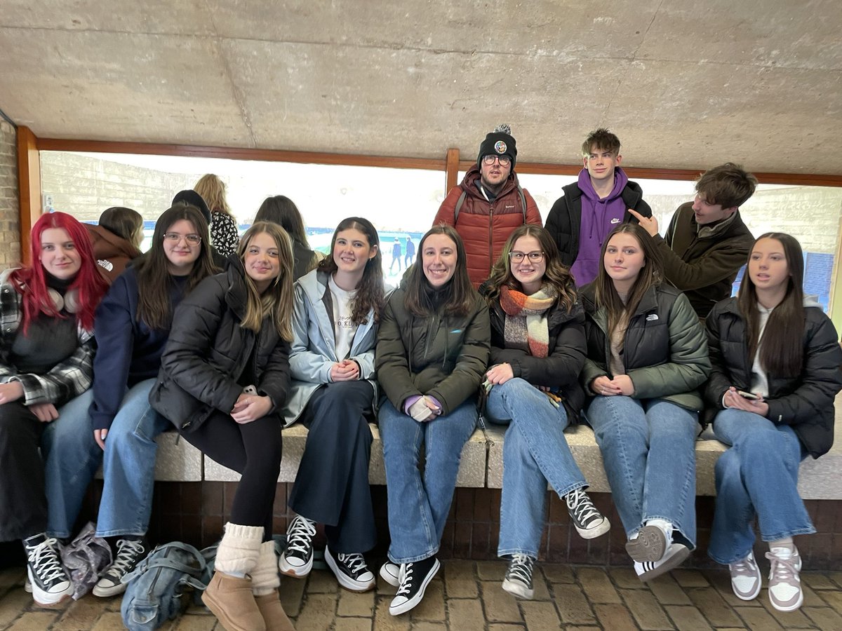 Ysgol Bryn Tawe tweet media