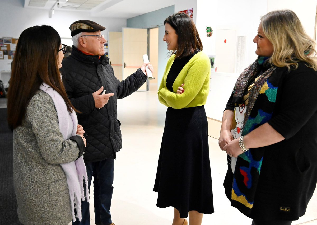 Los centros cívicos #Santander inician 2024 con casi 9.000 plazas en 537 actividades para todas las edades
🎨🇬🇧🧘🏻‍♀️Compartiendo el arranque del año con los usuarios del espacio vecinal de Cazoña y agradeciendo al equipo su trabajo en estos espacios de encuentro y participación 👏🏻