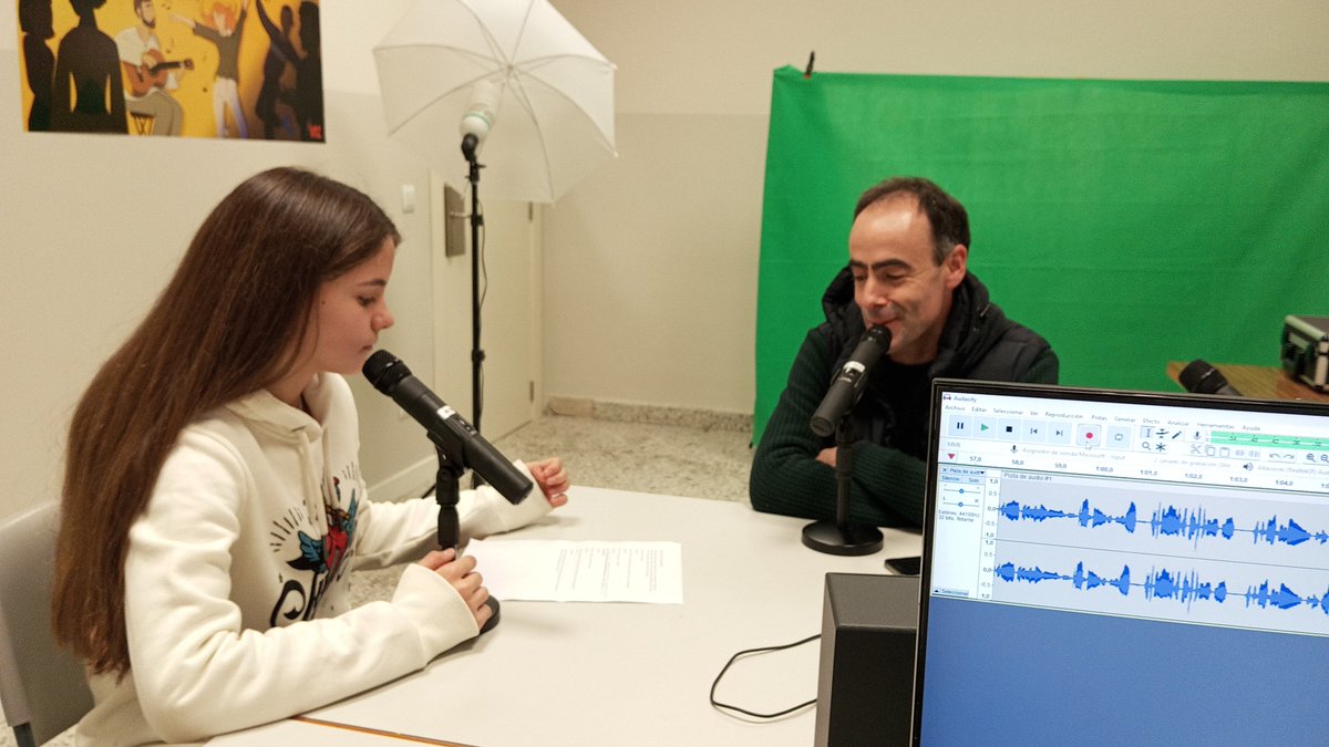 Hoy hemos tenido el placer de entrevistar a Mikel Juanmartiñena, profesor de Secundaria de Matemáticas, Física y Química y Religión. Si queréis escuchar la entrevista, solo tienes que pinchar en el siguiente link: ivoox.com/mikel-juanmart…