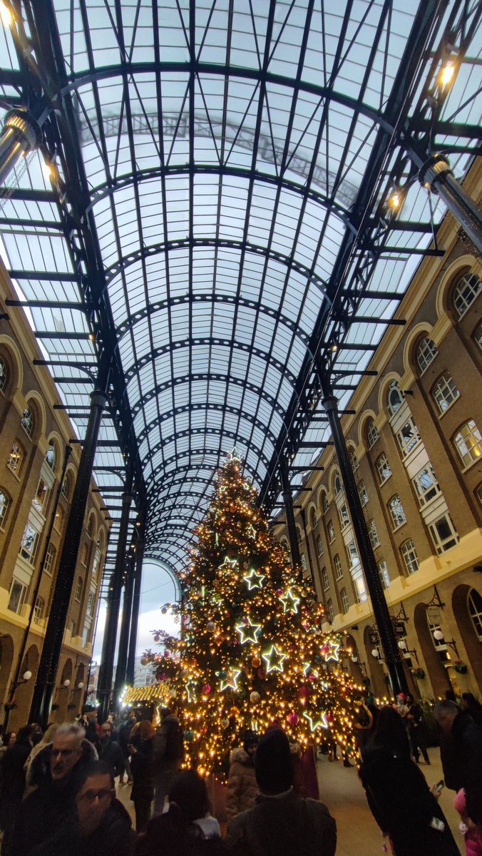 Zyufff's tweet photo. COMMENT J'AI FAIT POUR ALLER À LONDRES 🇬🇧 À LA PÉRIODE DE NOËL 🎄 POUR ENVIRON 300 EUROS 💶

THREAD 📥 https://t.co/JoGWdWXvBZ