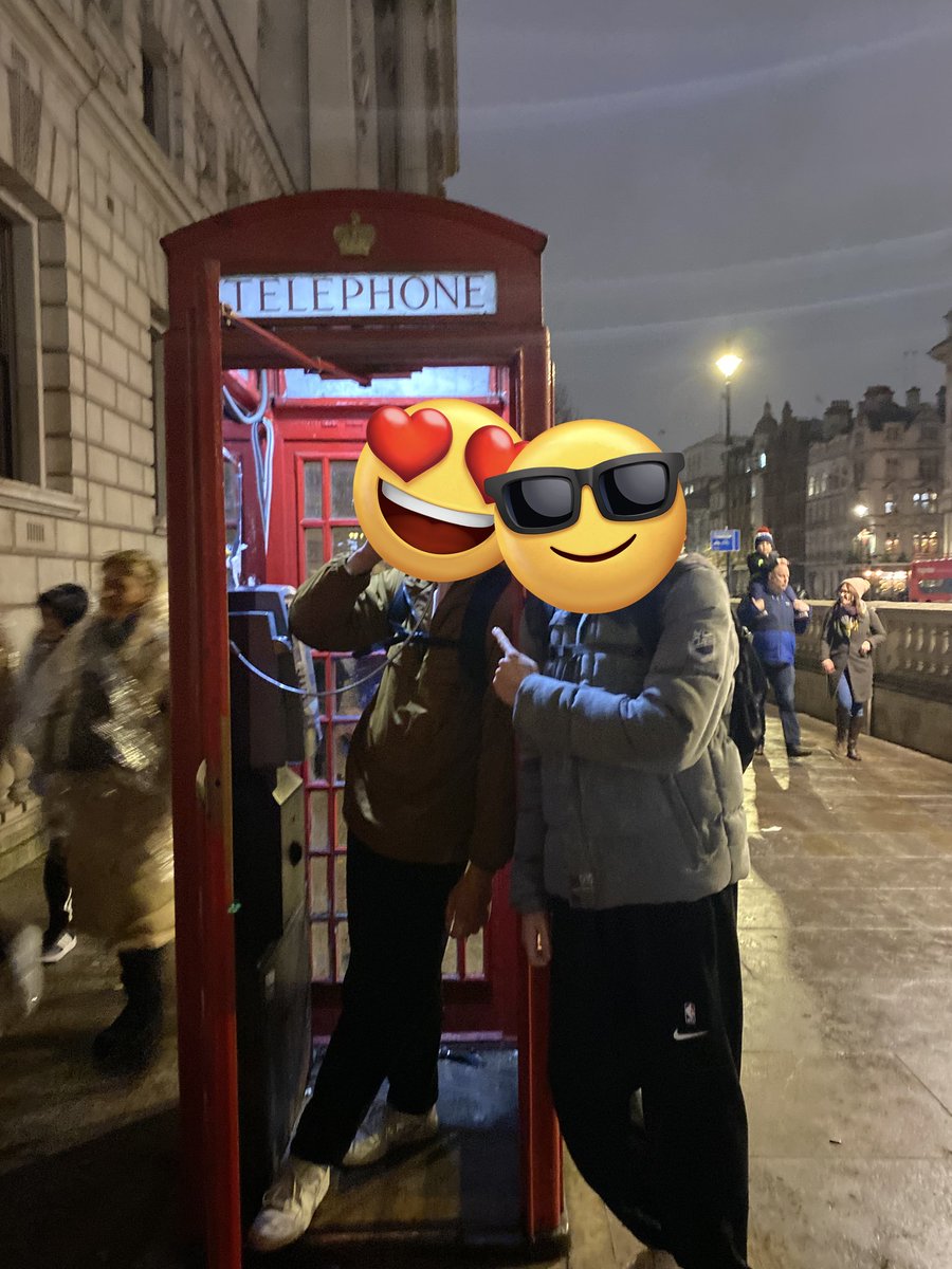 Zyufff's tweet photo. COMMENT J'AI FAIT POUR ALLER À LONDRES 🇬🇧 À LA PÉRIODE DE NOËL 🎄 POUR ENVIRON 300 EUROS 💶

THREAD 📥 https://t.co/JoGWdWXvBZ