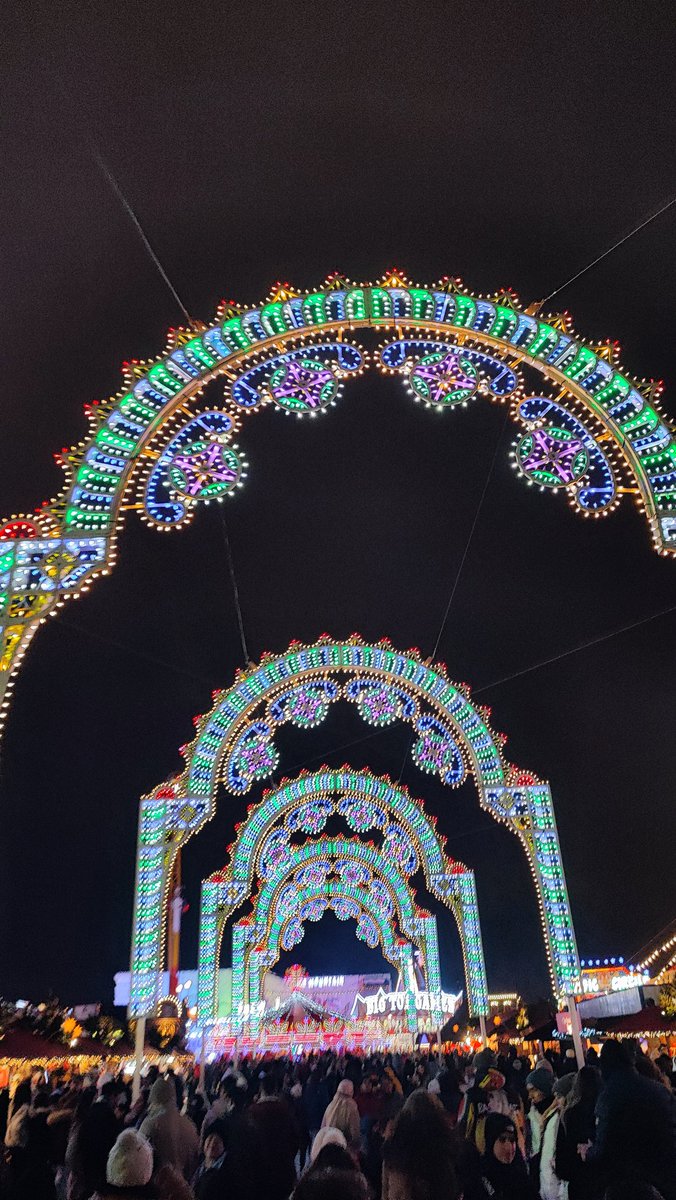 Zyufff's tweet photo. COMMENT J'AI FAIT POUR ALLER À LONDRES 🇬🇧 À LA PÉRIODE DE NOËL 🎄 POUR ENVIRON 300 EUROS 💶

THREAD 📥 https://t.co/JoGWdWXvBZ