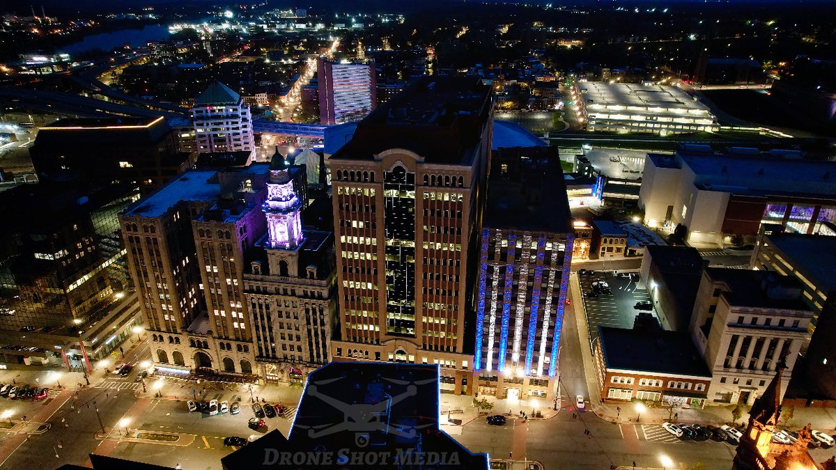 Love the lights on the buildings in Downtown Albany, NY. Do you?

#albanyny #citynights #capitol #cityscenes #city_shots #newyork #albany #downtownalbany #droneofficial #photographynature #dronedaily #dronefeed #dronepixel  #droneflying #dronedji #dronepicture #droneservices